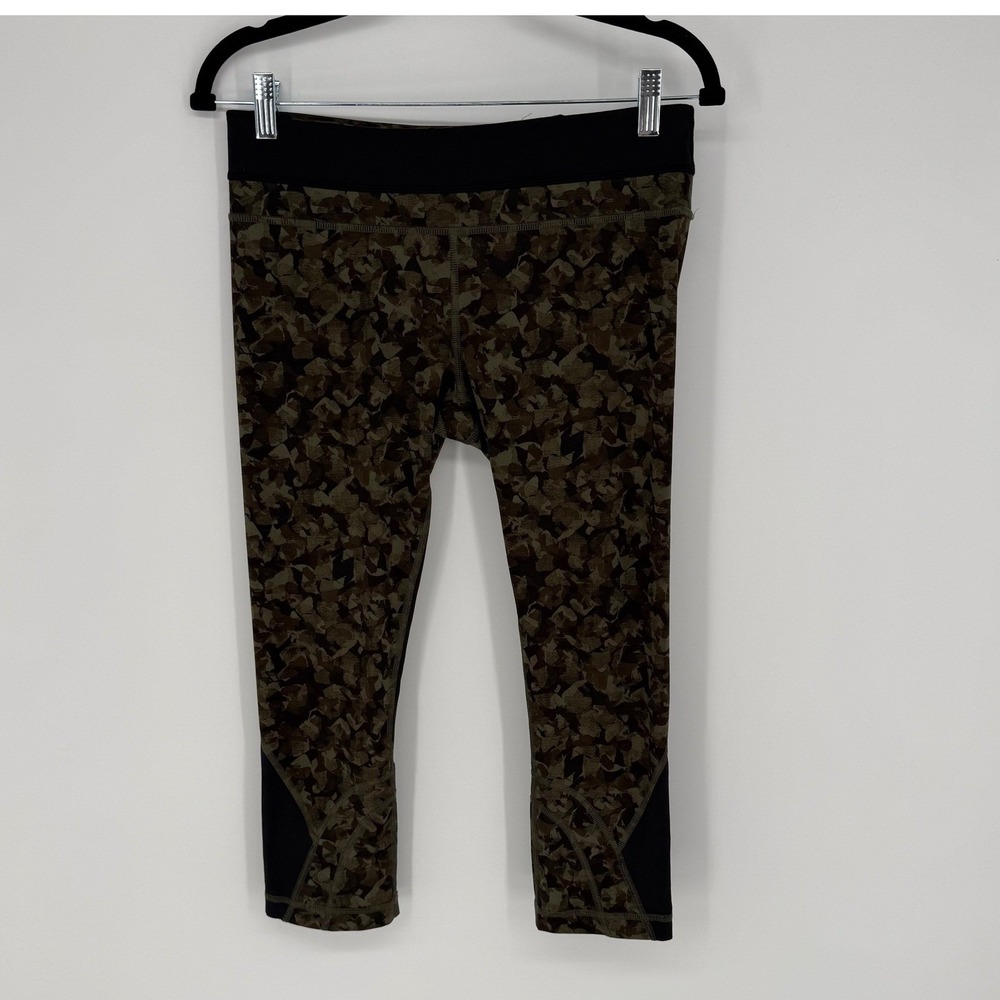 LULULEMON‎ RUN INSPIRE CROP II MYSTIC JUNGLE FATIGUE GREEN CAMO LUXTREME SIZE 8